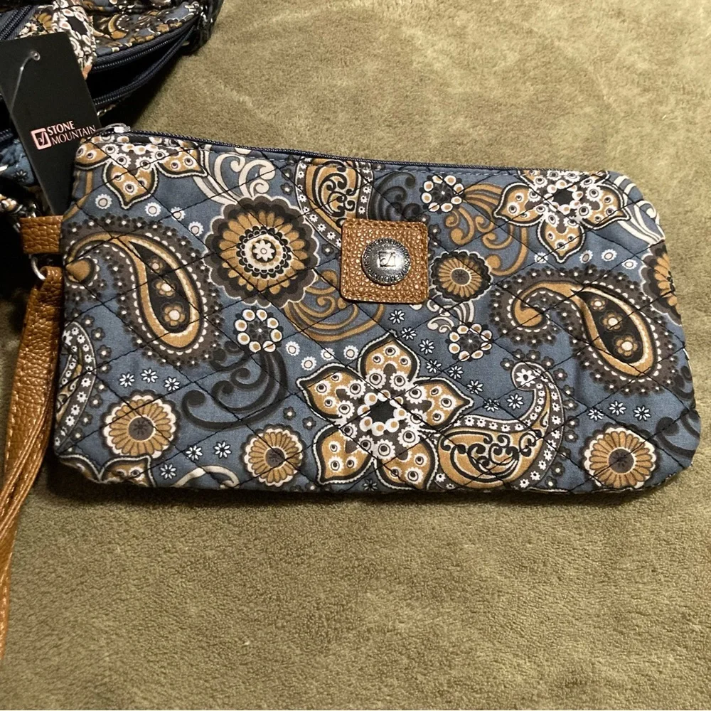NWT Stone Mountain Paisley Shoulder Tote Bag Purse & Wristlet Gray